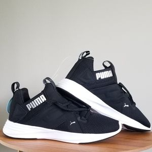 NWT PUMA BLACK SOFT FOAM SNEAKERS